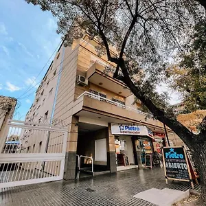https://pueyrredn-west.hotelsmendoza.com